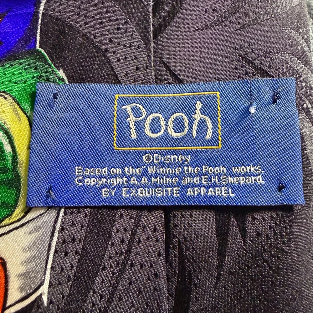 Disney Tigger Christmas Silk Tie Vintage Pooh Exquisite Apparel Holiday Black